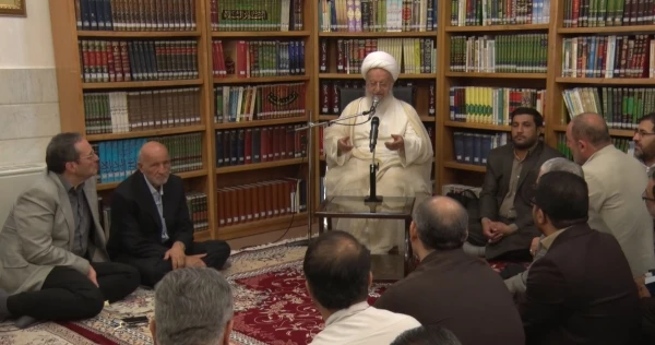 دیدار مسئولان و اساتید دروس تعلیم و تربیت اسلامی دانشگاه فرهنگیان با آیت الله العظمی مکارم شیرازی