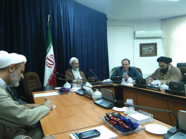 دیدار سرپرست محترم دانشگاه فرهنگیان و مسئول محترم پژوهشکده و مسئولین استانی دانشگاه با آیت الله اعرافی