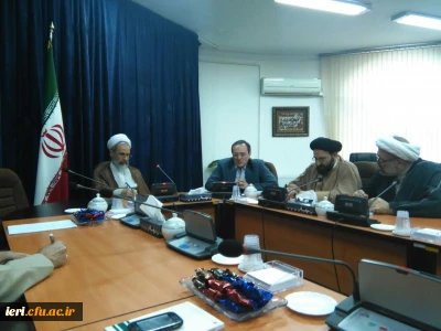 دیدار سرپرست محترم دانشگاه فرهنگیان و مسئول محترم راه اندازی پژوهشکده تعلیم و تربیت اسلامی با آیت الله اعرافی