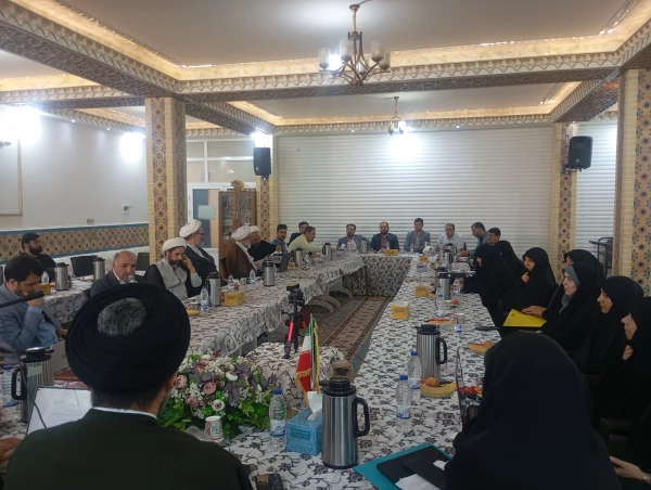 نشست های علمی با موضوع : ارزیابی الگوی چند وجهی نقش معلم با تاکید بر نقد انگاره های معلمی 16