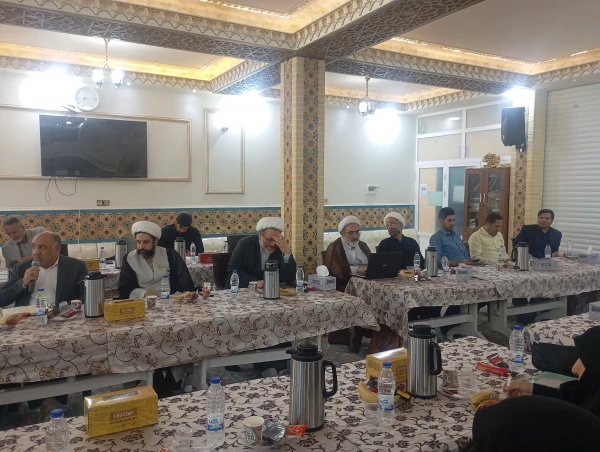 نشست های علمی با موضوع : ارزیابی الگوی چند وجهی نقش معلم با تاکید بر نقد انگاره های معلمی 17