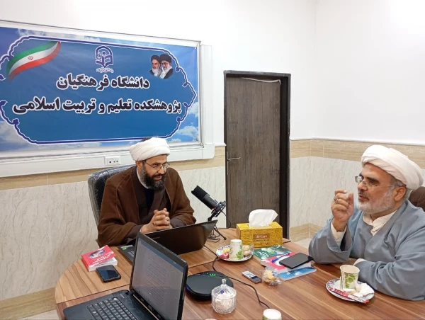  نقد و بررسی مجموعه کتاب های دریچه ای به حقیقت دنیا؛ «جلد دوم: صحنه گردان دنیا» 2